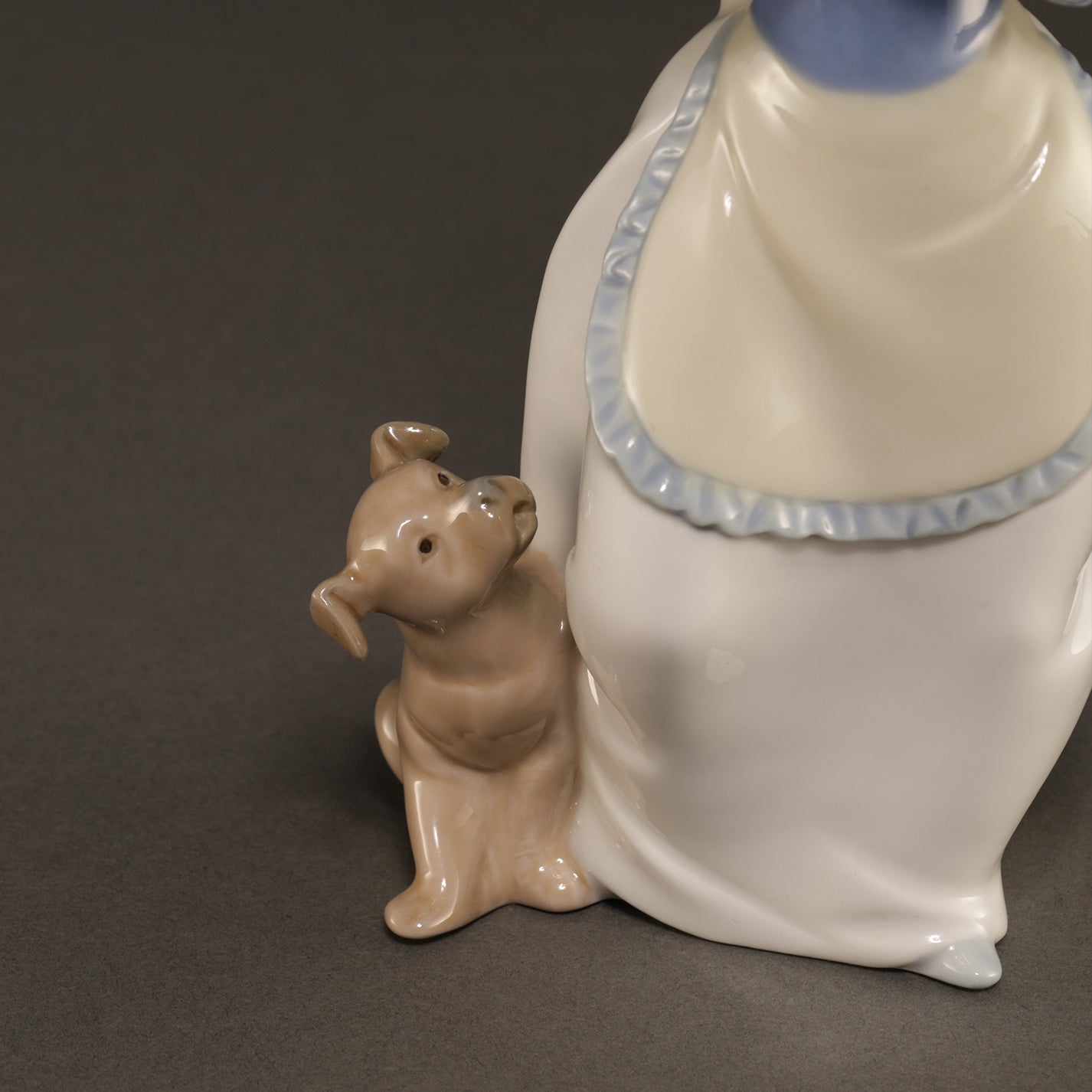 LLADRO Nao / Puppy's Brithday