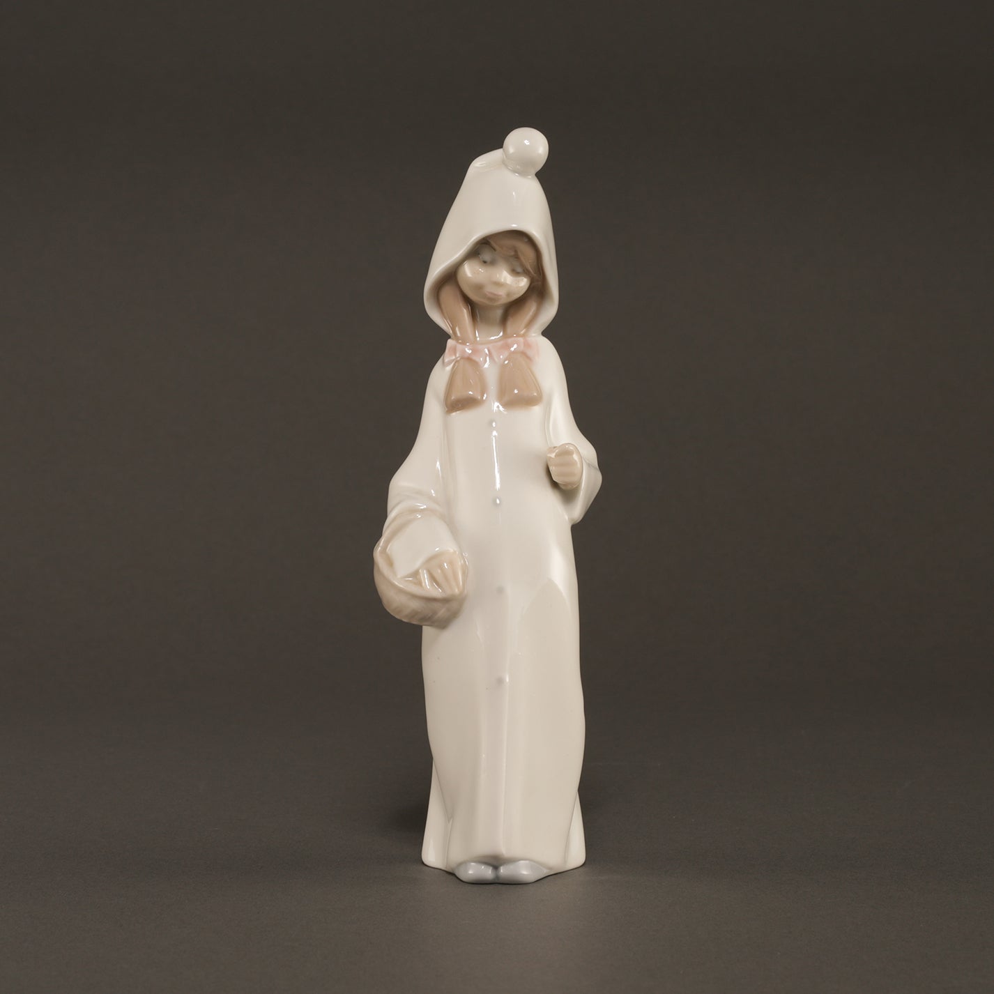 LLADRO / Shepherd Girl With Basket