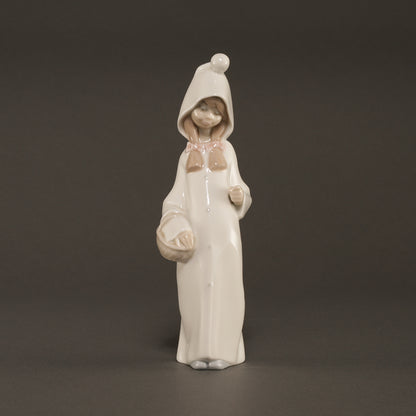 LLADRO / Shepherd Girl With Basket