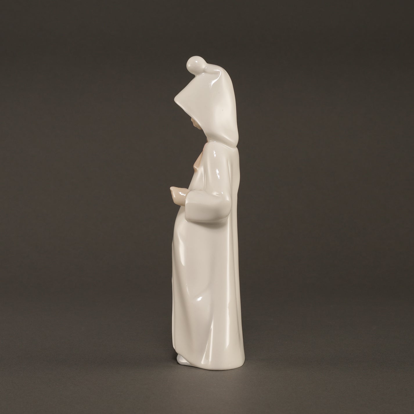 LLADRO / Shepherd Girl With Basket