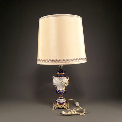 Sevres Style Style Table Lamp