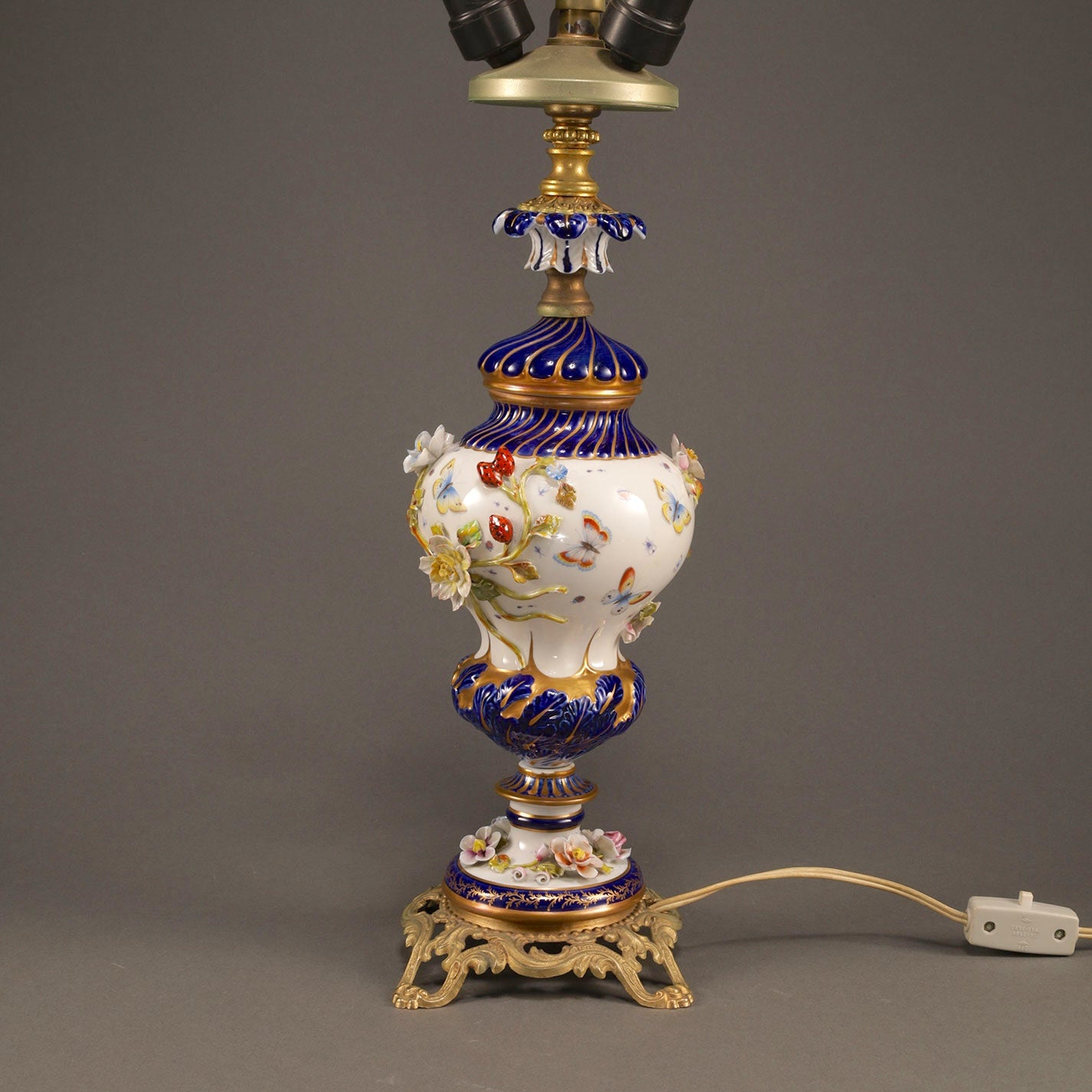 Sevres Style Style Table Lamp