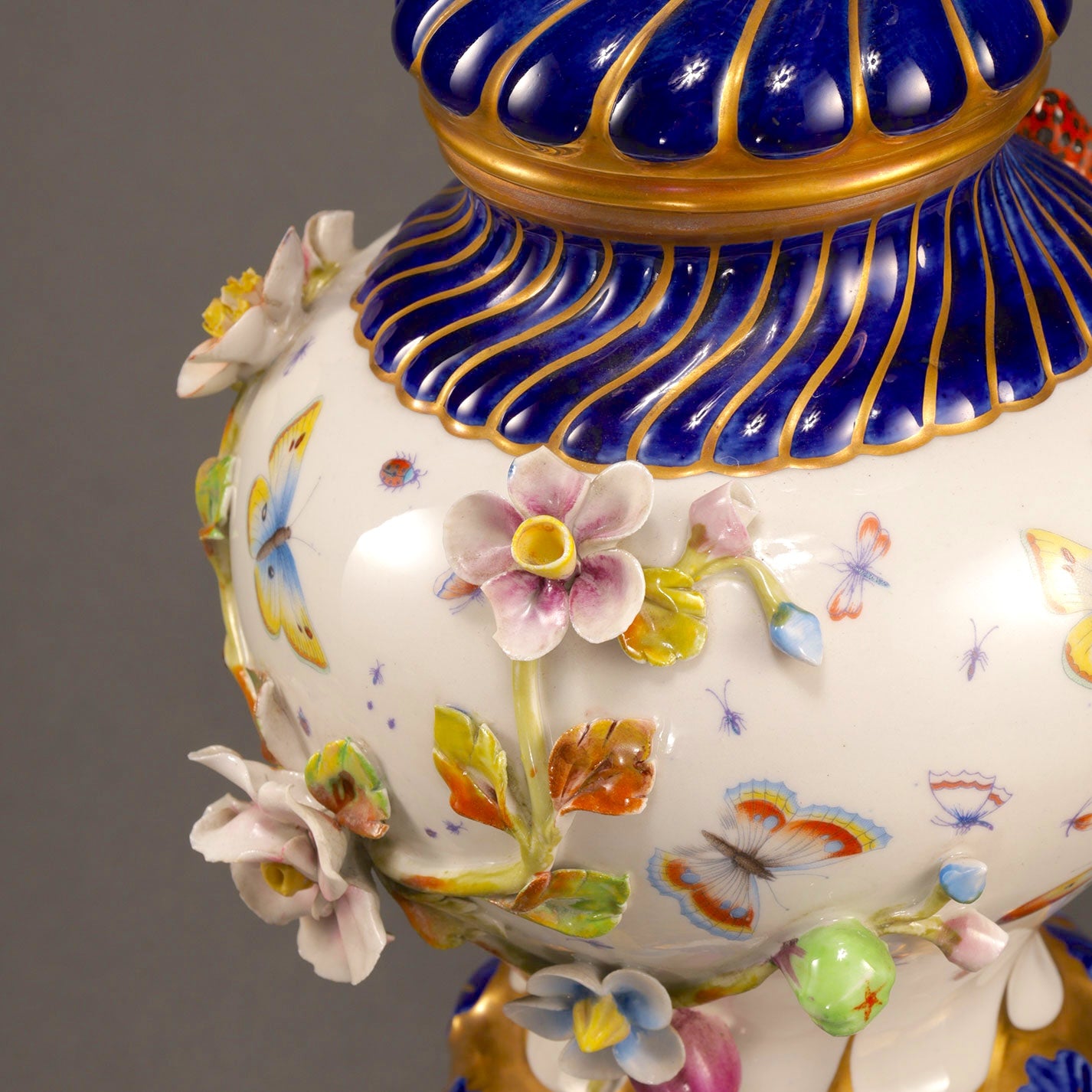 Sevres Style Style Table Lamp