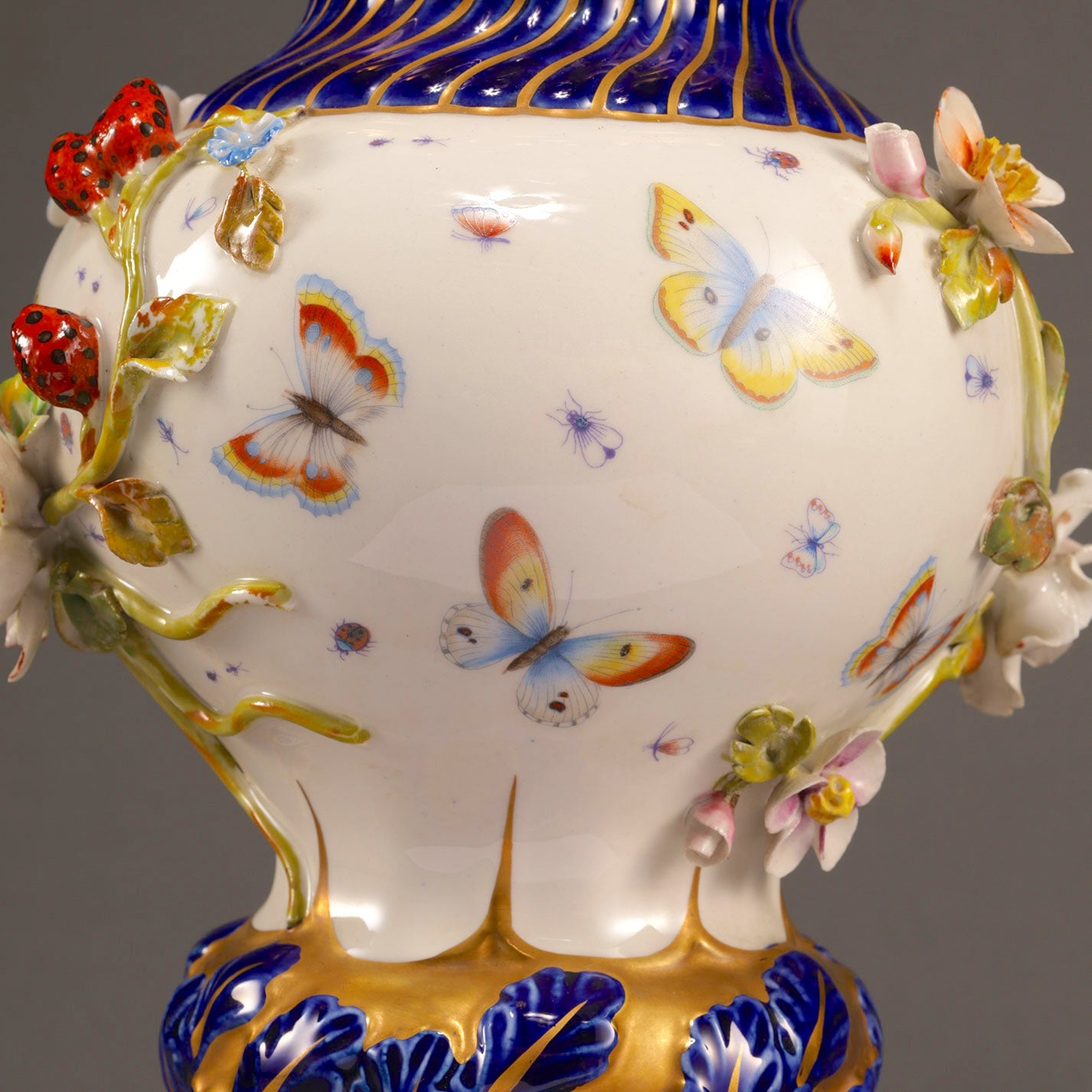 Sevres Style Style Table Lamp