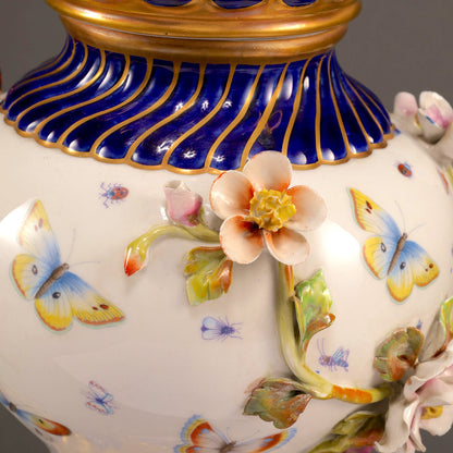 Sevres Style Style Table Lamp