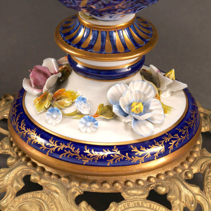 Sevres Style Style Table Lamp
