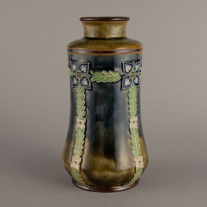 ROYAL DOULTON "Vase"