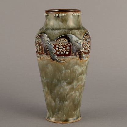 ROYAL DOULTON "Vase"