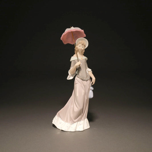 Lladro / Walking