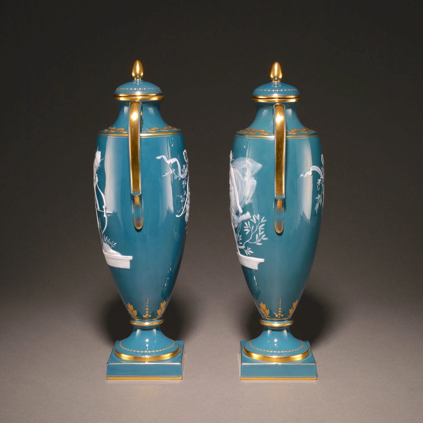MINTON / Pate-Sur-Pate Vase with Lid (Pair ) [G0404]