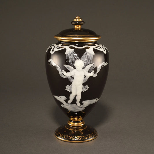MINTON / Pate-Sur-Pate Vase With Lid [G0409]