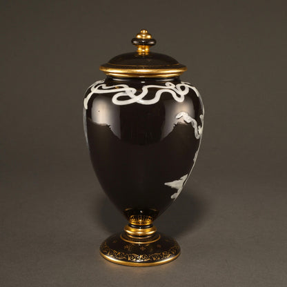 MINTON / Pate-Sur-Pate Vase With Lid [G0409]