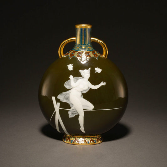 MINTON / Pate-Sur-Pate Vase " Acrobatic Goddess and Cupid " [G0410]