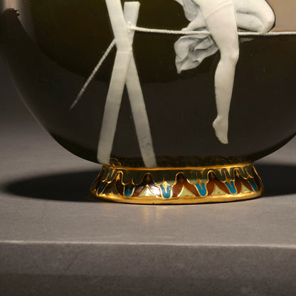 MINTON / Pate-Sur-Pate Vase " Acrobatic Goddess and Cupid " [G0410]