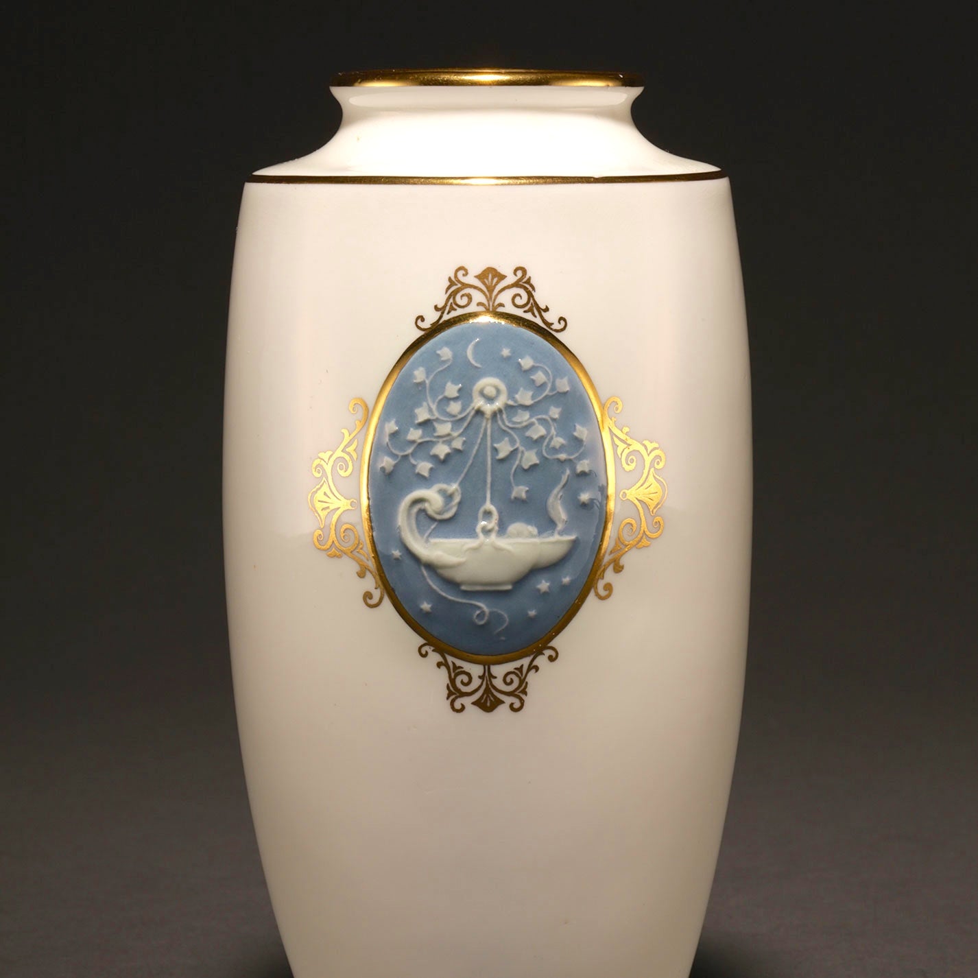 MINTON / Pate-Sur-Pate Vase [G0411]