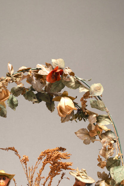 Automata (People playing a card game)