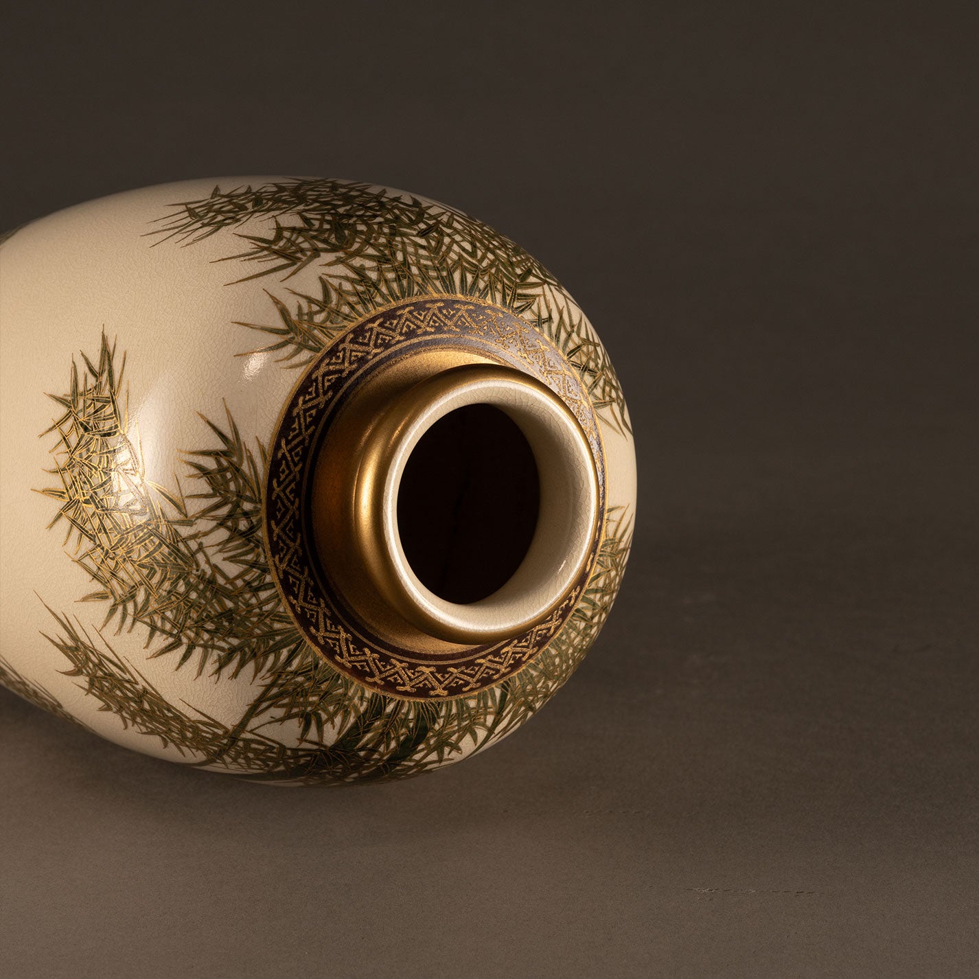 京薩摩金襴手竹文花瓶