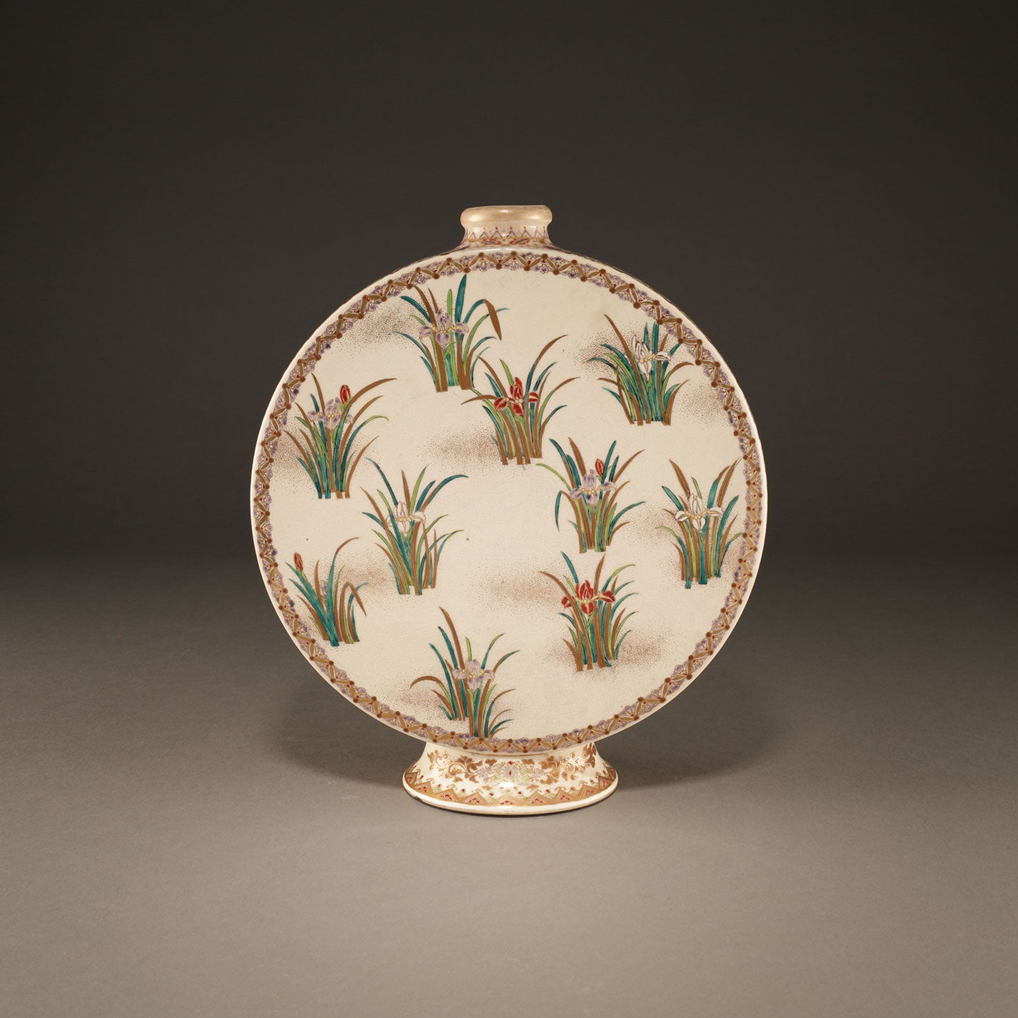 薩摩菊芝垣水仙図扁壺