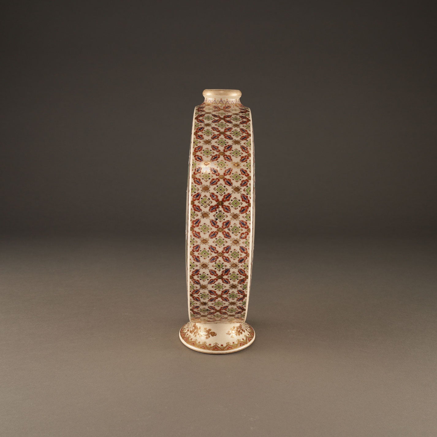 薩摩菊芝垣水仙図扁壺