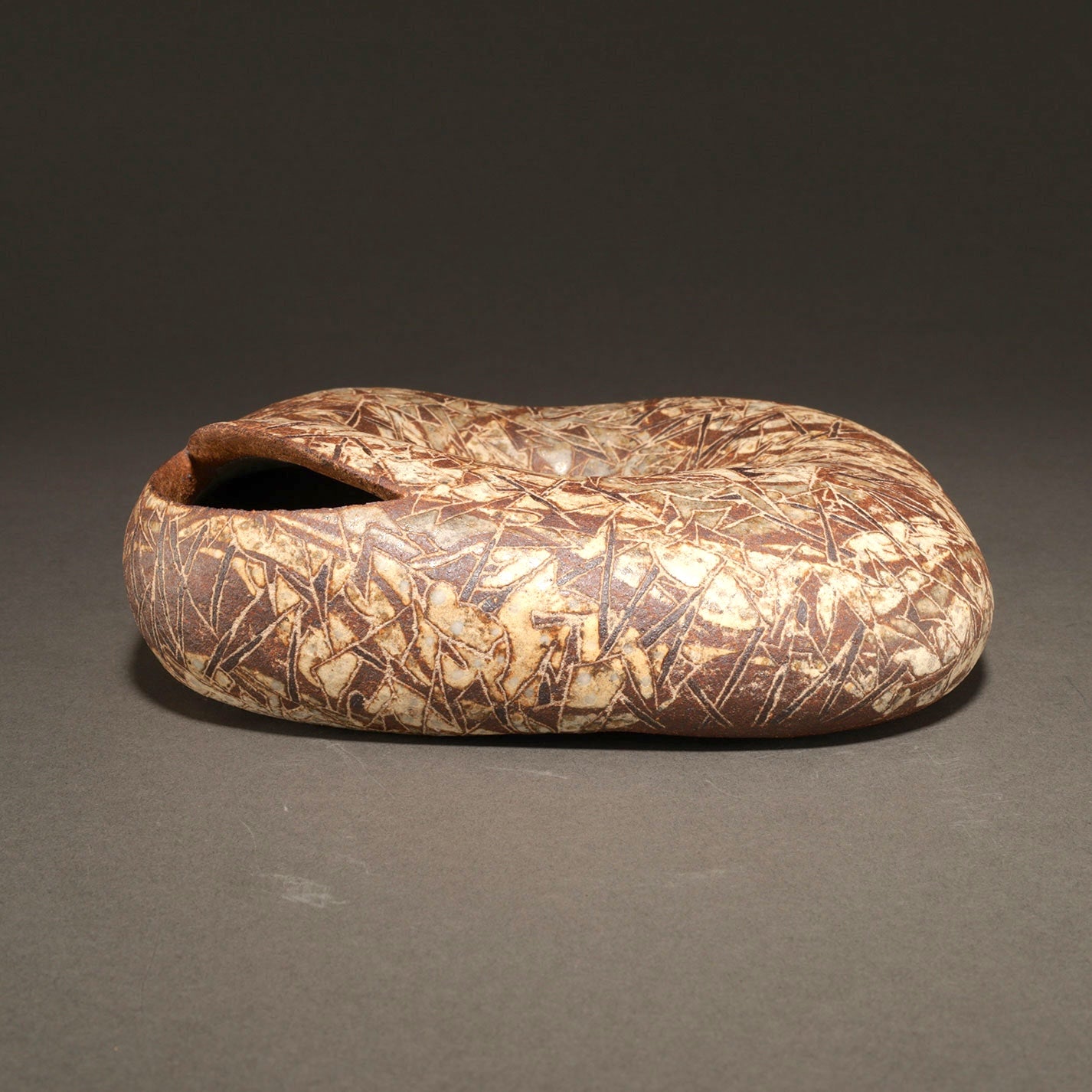 Morihiro Wada (Japanese, 1944–2008) / Hanging Flower Vase with Flowing Cedar Pattern