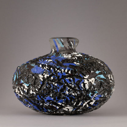 未知藝術家 “手工吹製玻璃花瓶”