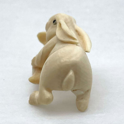 象牙根付　うさぎ