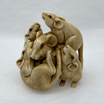 象牙根雕 群鼠