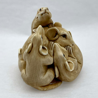 象牙根雕 群鼠