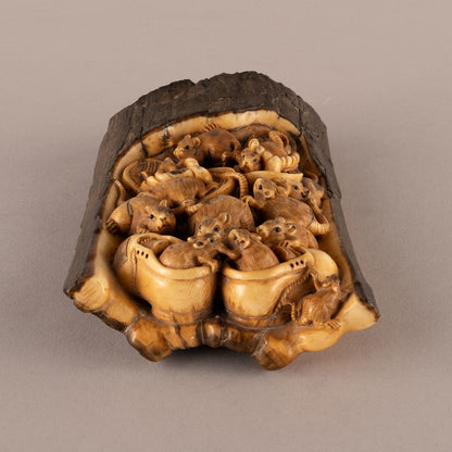 Ivory rat figurine