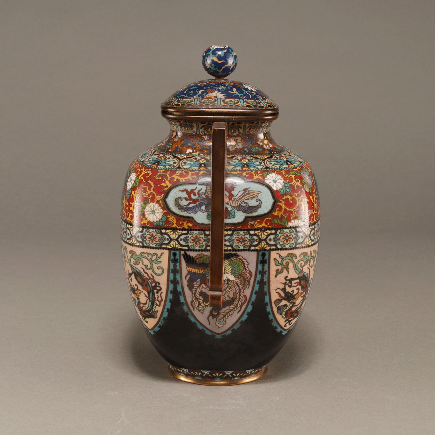 七寶龍鳳紋雙耳四方蓋罐