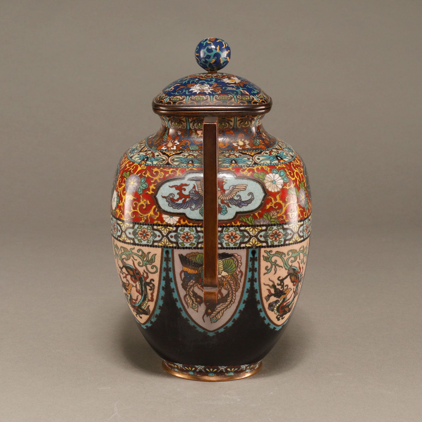 七寶龍鳳紋雙耳四方蓋罐