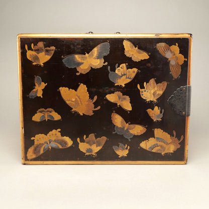 百蝶蒔繪五斗櫃