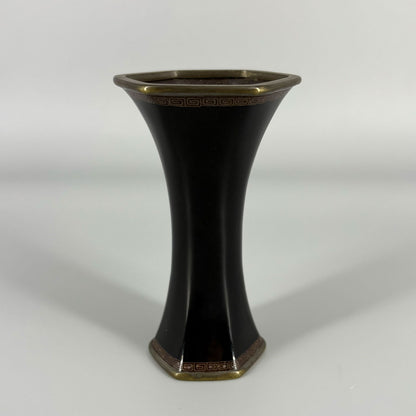 七寶金銀掐絲花蝶紋六角瓶