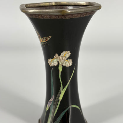 七宝金銀植線花蝶文六角瓶 – Uni-art Gallery