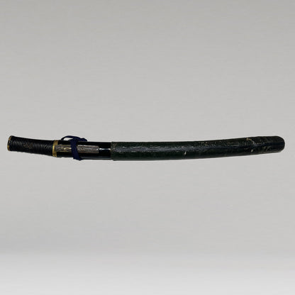 Aikuchi Koshirae with Black Lacquer Scabbard Decorated with Grapevine Design