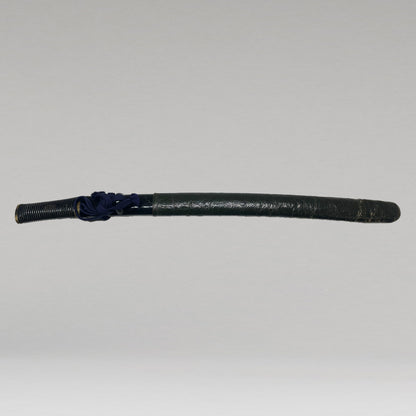 Aikuchi Koshirae with Black Lacquer Scabbard Decorated with Grapevine Design