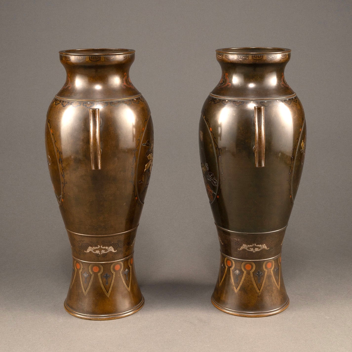 銅製金象嵌花生一対