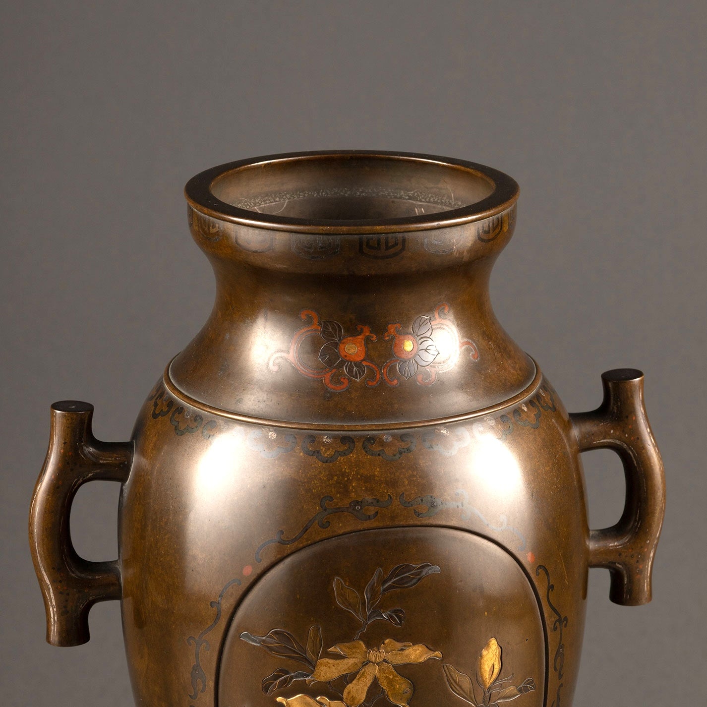 銅製金象嵌花生一対