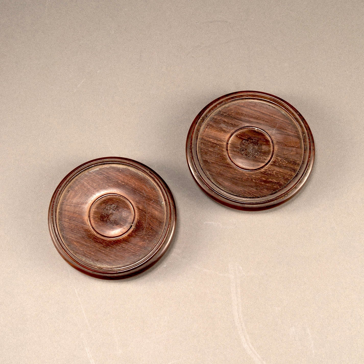 銅製金象嵌花生一対