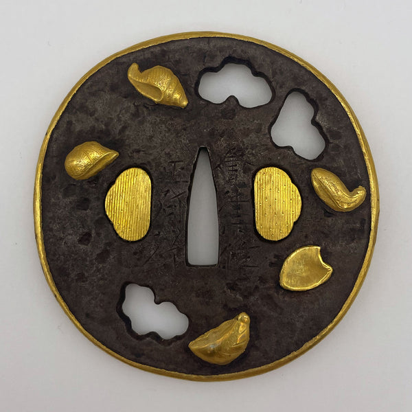 鉄地金覆輪貝透鍔