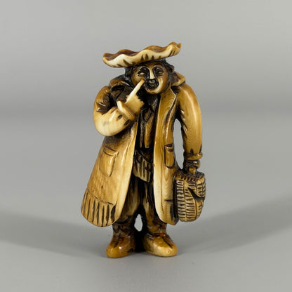Ivory Dutch figure netsuke