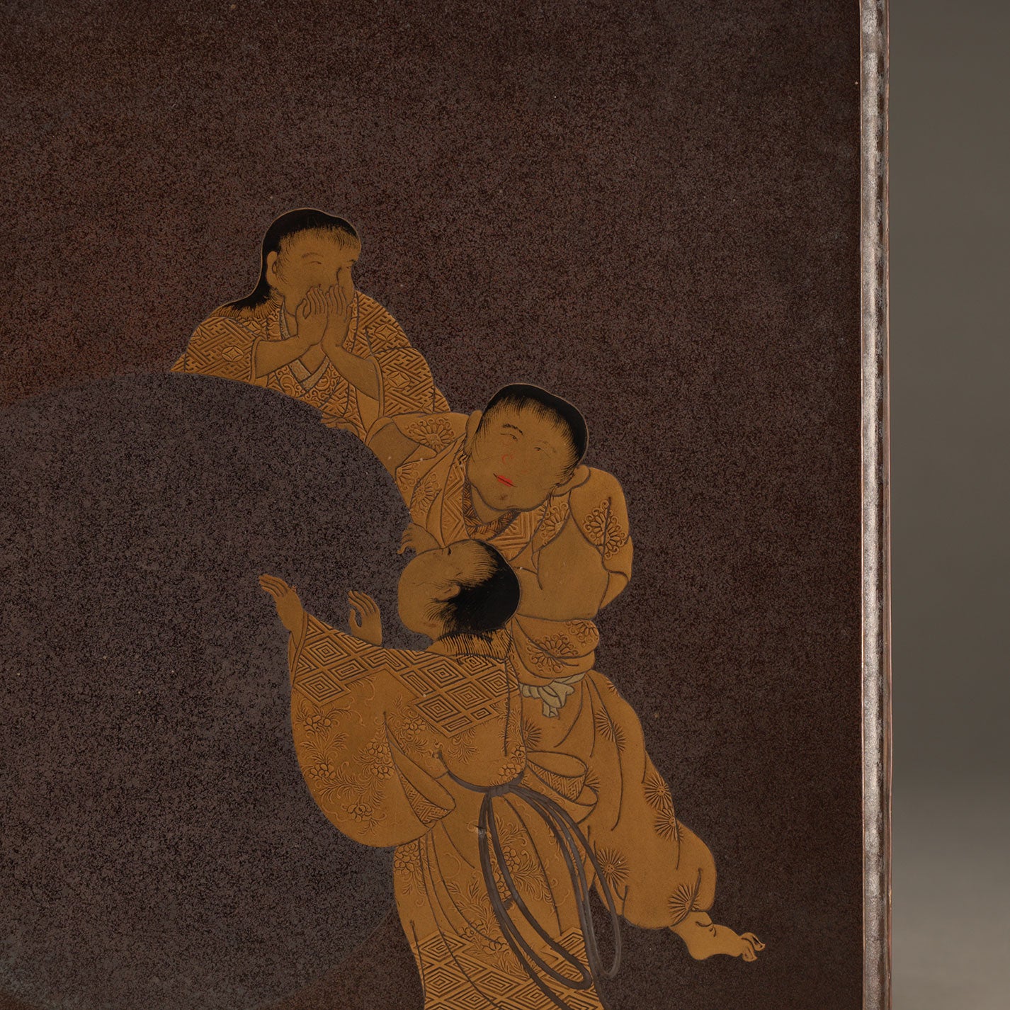 Silver pear skin Maki-e writing box designed with snowball play