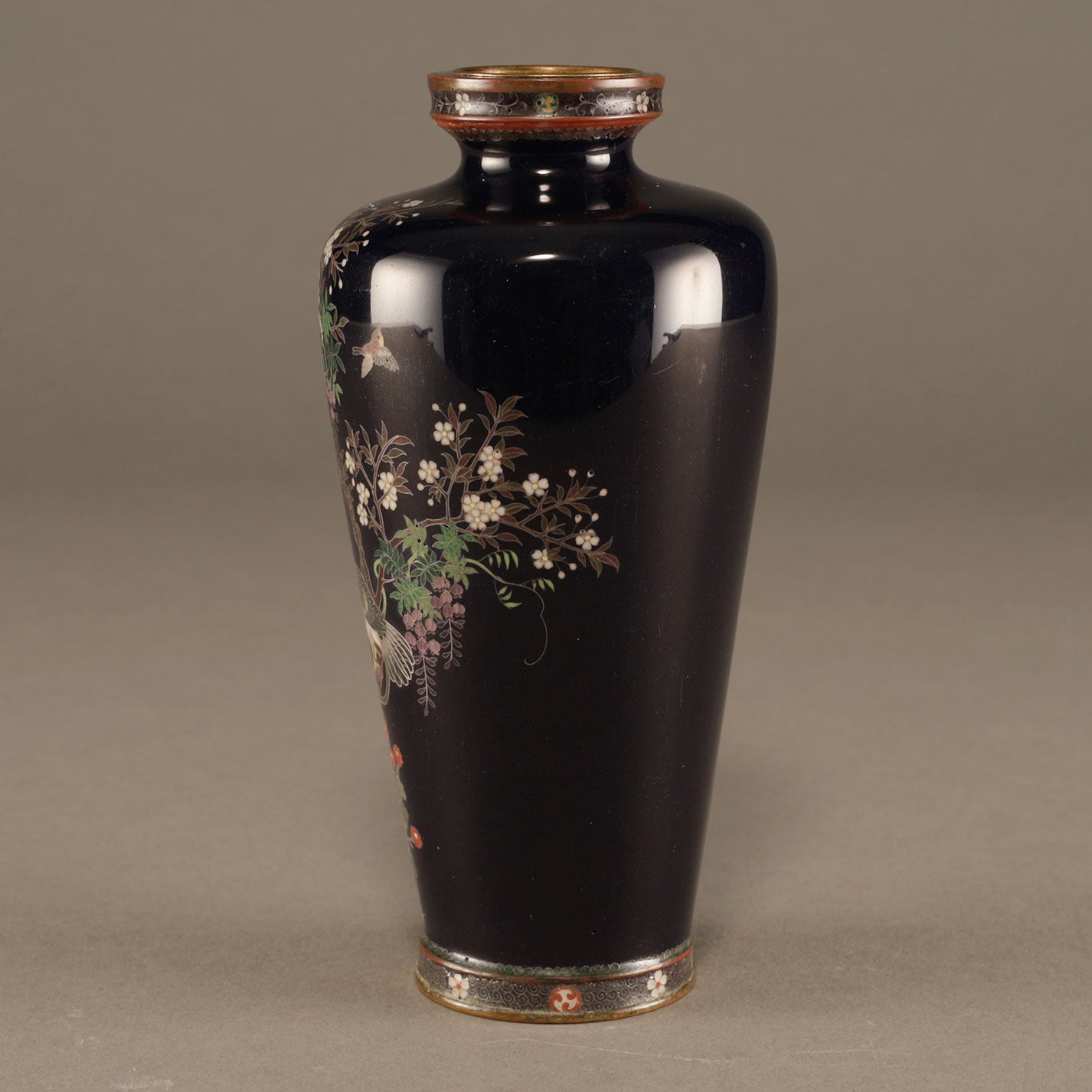 Cloisonne flower vase with bird and flower pattern