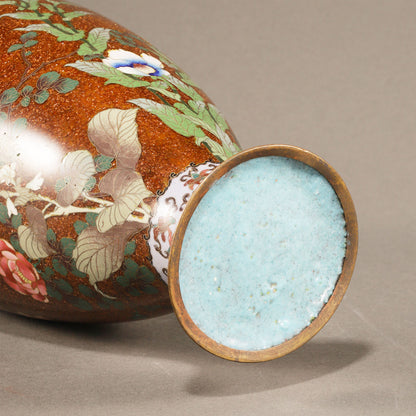 七宝草花文花瓶