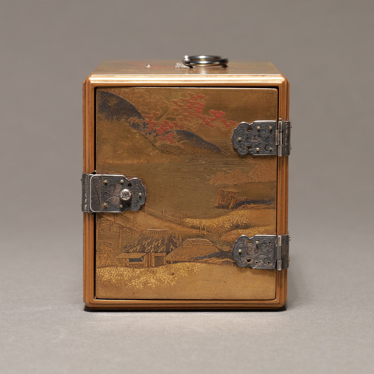 Landscape Maki-e Small Cabinet