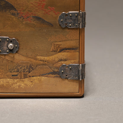 Landscape Maki-e Small Cabinet