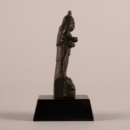 八臂弁財天銅像