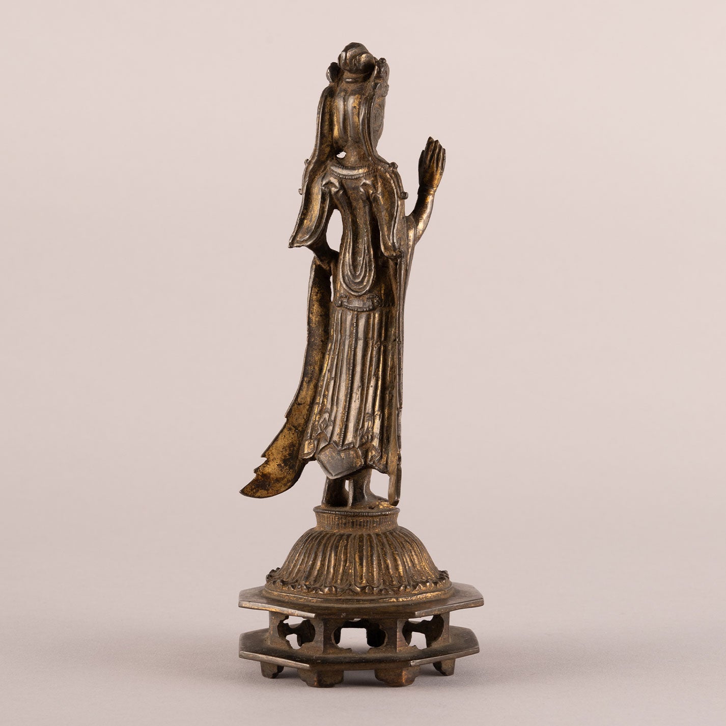 Copper-plated Kannon standing statue