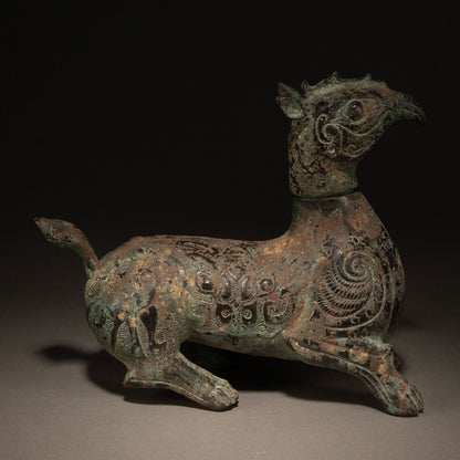 Bronze Bird-Headed Beast-Shaped Zun