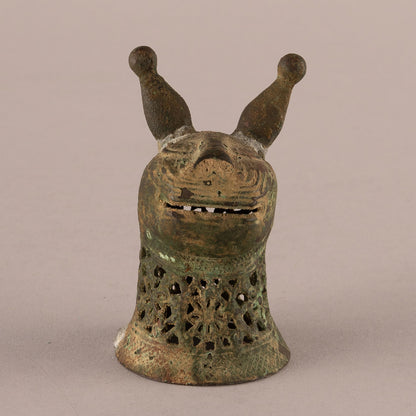 Bronze chisel incense burner in the shape of an empty beast